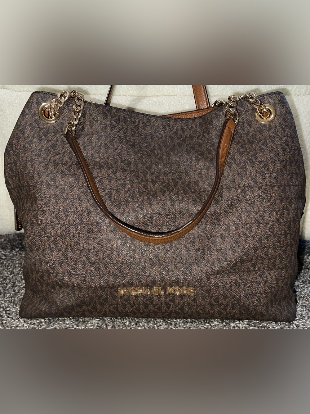 Michael Kors purse